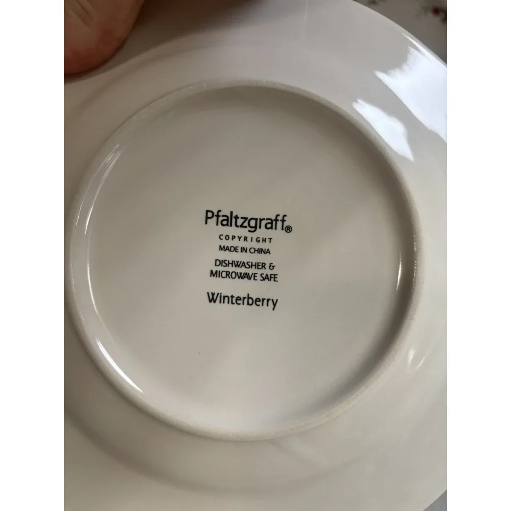Pfaltzgraff Winterberry Salad Dessert Plates 8